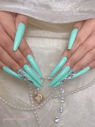 ミディアム ヒエン NAILのネイルデザイン