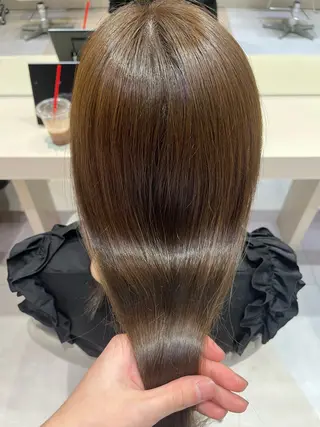 ロング k-two 関 七海のヘアスタイル