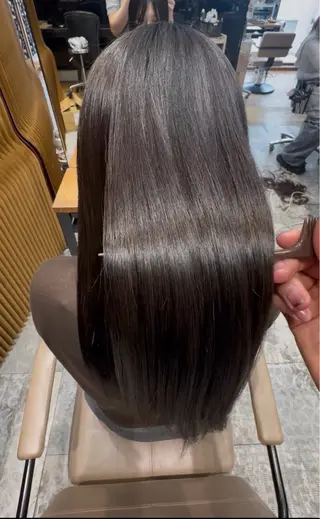 ロング カラー 大内 杏珈のヘアスタイル