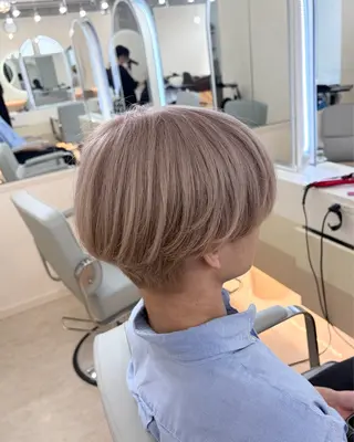 ショート 角田 満帆のヘアスタイル