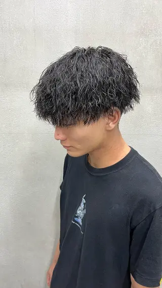 パーマ メンズ 岡本 悠聖のヘアスタイル