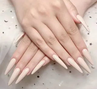 ネイル 西岡 真由美のネイルデザイン