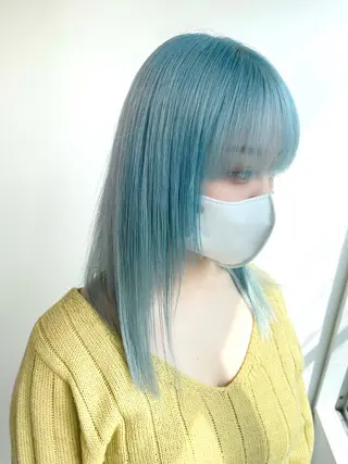 セミロング ili 大阪のヘアスタイル