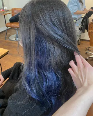セミロング インナーカラー🦔 🐾KEISUKEのヘアスタイル