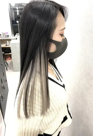 ロング カラー ハイトーン カラーのヘアスタイル