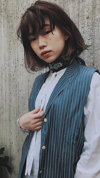 カラー 💓パーマ，💗 レイヤーカットのヘアスタイル