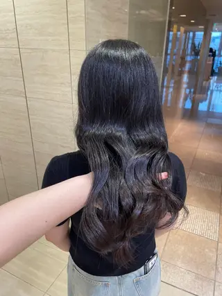 ロング ICHINA🦋暗髪 /艶髪/トーンダウンのヘアスタイル