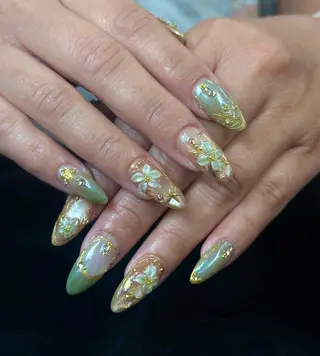ネイル Iconic Nailのネイルデザイン