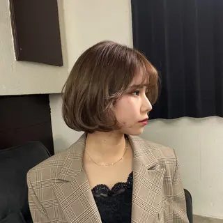 ショート カラー 垢抜け小顔レイヤー オリーブ/スミレのヘアスタイル