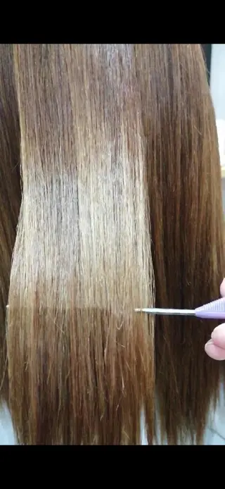 ロング Overture MIWAKOのヘアスタイル