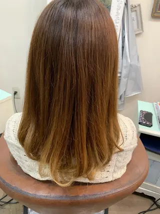 ミディアム 川畑 花菜のヘアスタイル