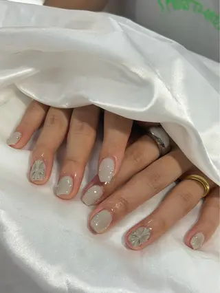 ネイル LAVISH sakiのネイルデザイン