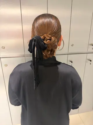 ヘアアレンジ ヘアセット🎀耳つぼ 👂💎MONAMIのヘアスタイル