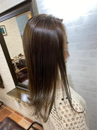 セミロング 大澤 唯のヘアスタイル