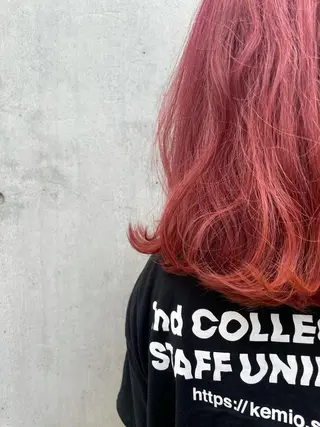 ミディアム 宮下 祐香のヘアスタイル
