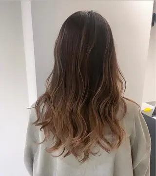 ミディアム カラー ブリーチ👩🦳/ ✂︎MANAMIのヘアスタイル