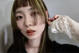 セミロング カラー 長谷川 絵美のヘアスタイル