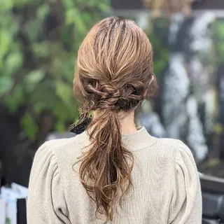 ロング ヘアアレンジ HIKARI@ Ruheplatzのヘアスタイル