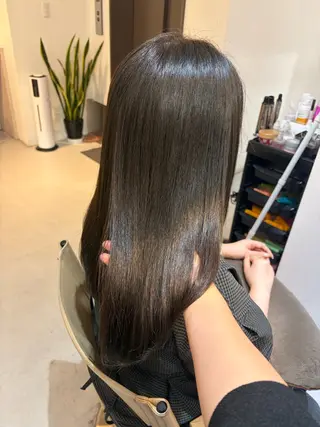 セミロング ✨色持ちの良い艶 カラー✨蟹江真世のヘアスタイル