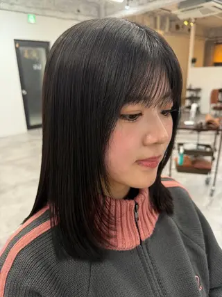 ミディアム 渡辺 皐志 Li's 布施のヘアスタイル
