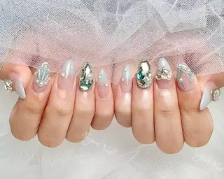 ネイル 🦋 Queenieのネイルデザイン