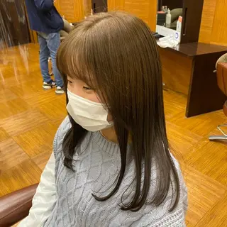 セミロング カラー 羽石 理江のヘアスタイル