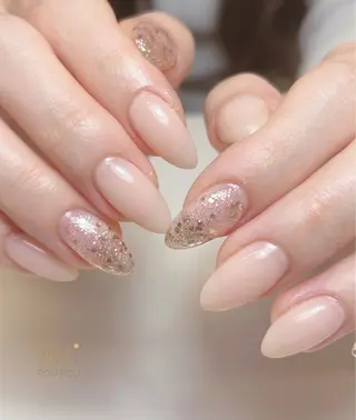 ネイル 透灯 TOUTOU 🪄のネイルデザイン