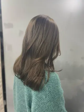 セミロング カラー レイヤーカット 赤み消し　店長/大和のヘアスタイル