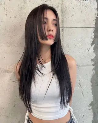 セミロング カラー ヘアアレンジ 🌟🍒ハイトーン 韓国ヘア/ユウミのヘアスタイル
