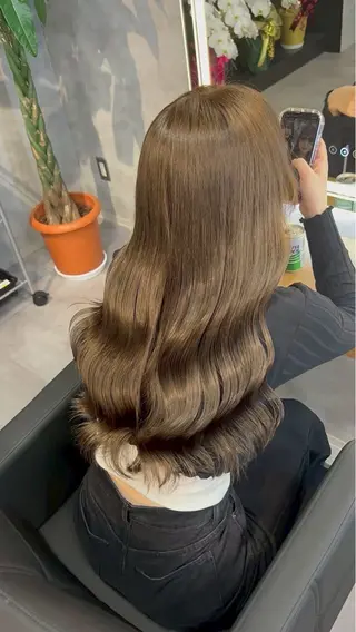 セミロング カラー ヘアアレンジ ウショウ ユウトのヘアスタイル
