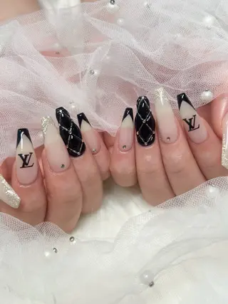 ネイル Roi ayanaのネイルデザイン