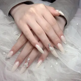 ネイル Jr.ネイリスト🤍 【Alissa】新栄のネイルデザイン
