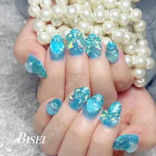 ネイル 🦋 Queenieのネイルデザイン