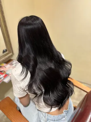 カラー 岡本 かのんのヘアスタイル