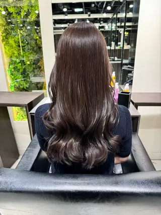 セミロング カラー レイヤー×艶髪🤎. 𝜗𝜚hitomiのヘアスタイル