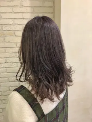 ミディアム カラー 大平 美沙のヘアスタイル
