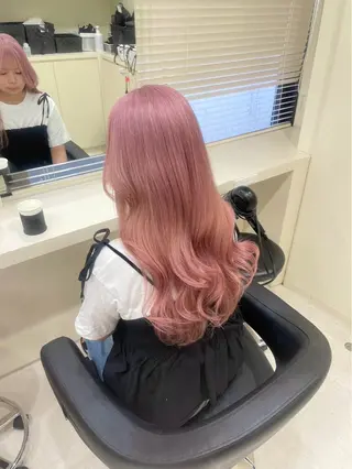 ロング カラー ヘアアレンジ 韓国レイヤー&ピンク 艶髪🩶maikoのヘアスタイル