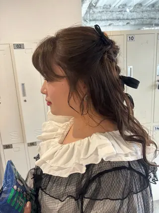 セミロング カラー Hayashi Shioriのヘアスタイル