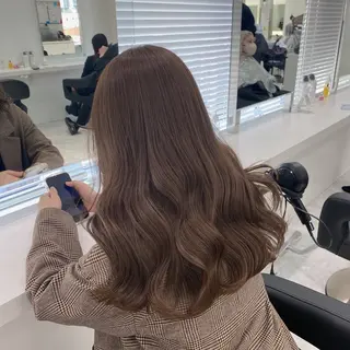 ロング カラー ラベンダー💜 グレージュ🩶のヘアスタイル