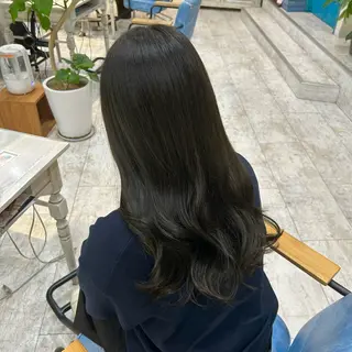 ロング カラー 🫧透け感⋆艶髪💎 山口アヤカのヘアスタイル