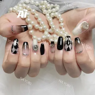 ネイル 🦋 Queenieのネイルデザイン