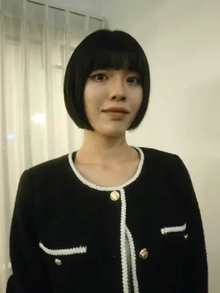 ミディアム 宮前 芽衣のヘアスタイル