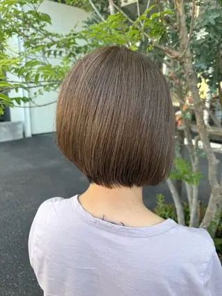ショート カラー 高橋 乙葉のヘアスタイル