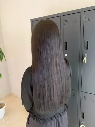 ロング 山崎 彩稀のヘアスタイル