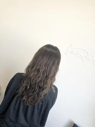 ロング カラー パーマ LaRmE Ayumi.のヘアスタイル