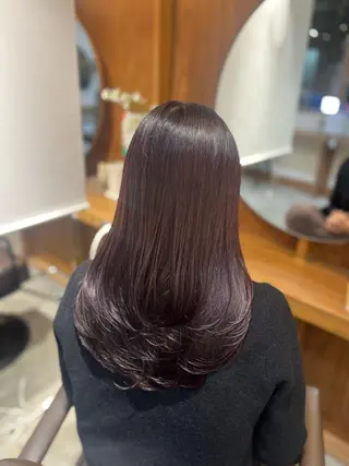 ミディアム 塩川ももこ/ 自然な縮毛矯正のヘアスタイル