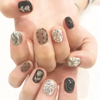ネイル 板垣 綾乃のネイルデザイン