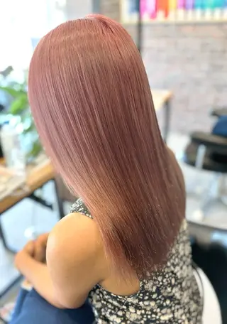 ロング 浅原 恵樹のヘアスタイル