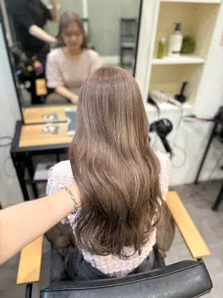 ロング カラー nijika/ 艶カラー🫧のヘアスタイル