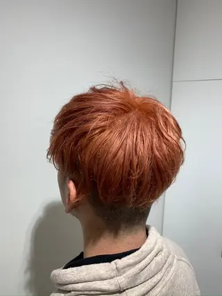 ショート 派手髪支持率No1 Eisukeのヘアスタイル